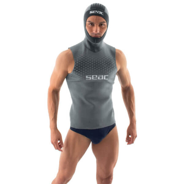 Hoody Man è il gilet sottomuta in neoprene ultra elastico da 2,5 mm